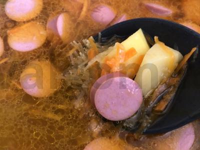 Sriuba su dešrelėmis Žingsnis 7