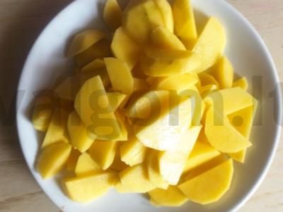 Sriuba su raudonaisiais pupelėmis ir vištienos širdelėmis Žingsnis 1