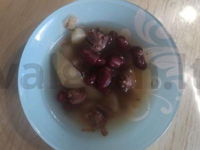 Sriuba su raudonaisiais pupelėmis ir vištienos širdelėmis pagrindine nuotrauka