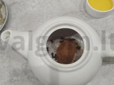 Arbata su gvazdikėliais ir medumi Žingsnis 2