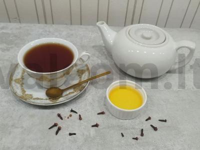 Arbata su gvazdikėliais ir medumi pagrindine nuotrauka