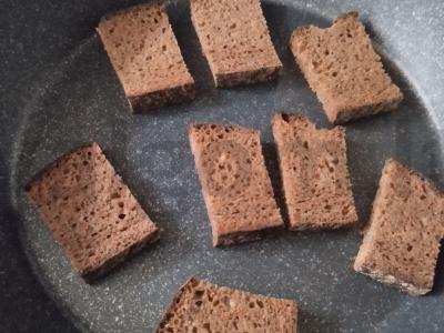 Užkandžių sumuštiniai su burokėliais ir silke Žingsnis 3