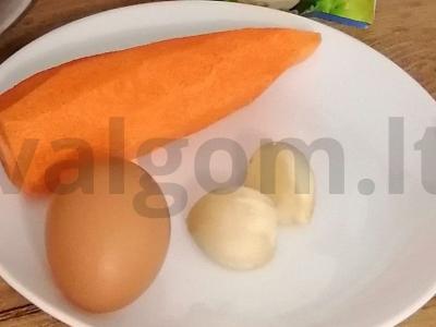 Sultingi vištienos kotletai su daržovėmis Žingsnis 1