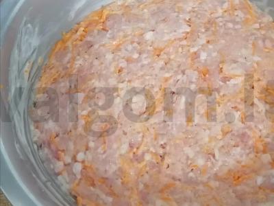 Sultingi vištienos kotletai su daržovėmis Žingsnis 2