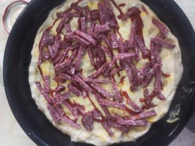 Namų pica su rūkytomis dešromis ir džiovintais pomidorais Žingsnis 7