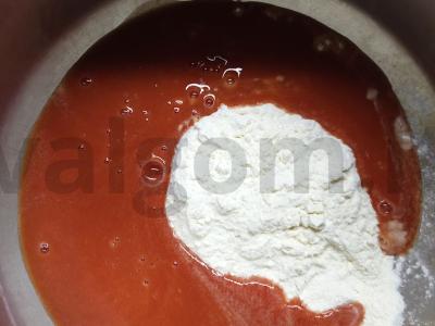 Pomidorų sulčių keksiukas Žingsnis 1