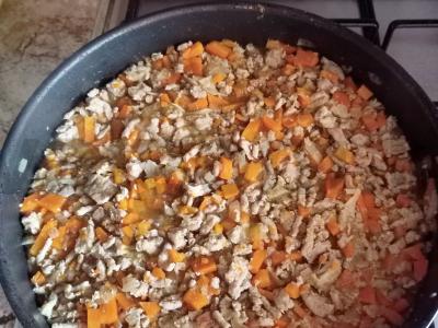 Ryžiai su kalakutienos faršu ir daržovėmis Žingsnis 3