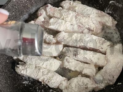 Keptas jūros liežuvis su svogūnais Žingsnis 6