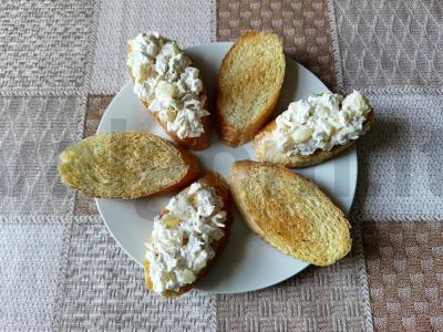 Tostai su ananasais, sūriu ir vištienos filė Žingsnis 5