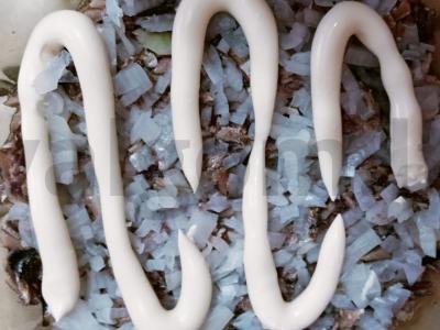 Salotas „Šprotai po šubą“ Žingsnis 1