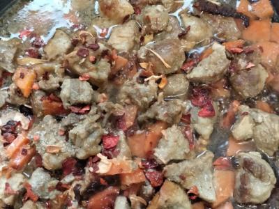 Kumpio ir daržovių plovas Žingsnis 7