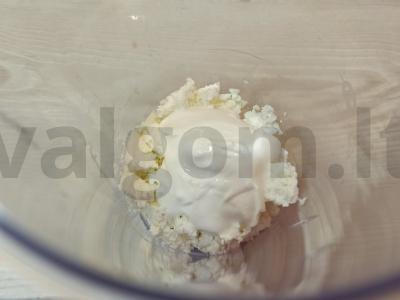 Varškės masė su braškėmis ir šokoladu Žingsnis 1