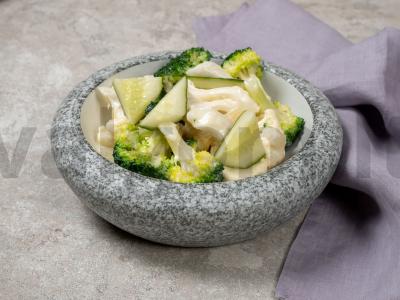 Brokoliai su žiedine kopūstu orkaitėje pagrindine nuotrauka