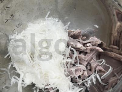 Salotas su daikonu, mėsa ir kiaušiniu Žingsnis 3