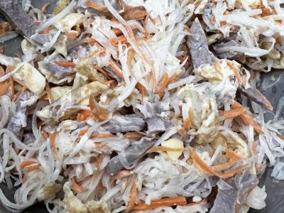 Salotas su daikonu, mėsa ir kiaušiniu Žingsnis 8