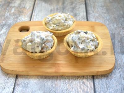 Juliens su vištiena ir grybais tartaletėse Žingsnis 6