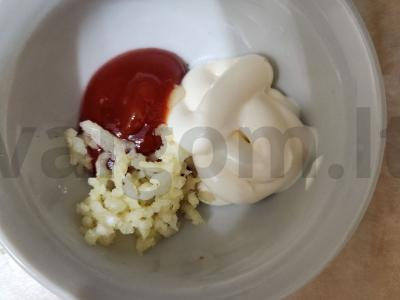 Kepti vištienos šlaunelės Žingsnis 3