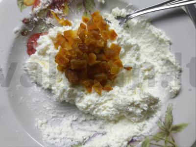 Varškės masė su cukatais ir grietine Žingsnis 2