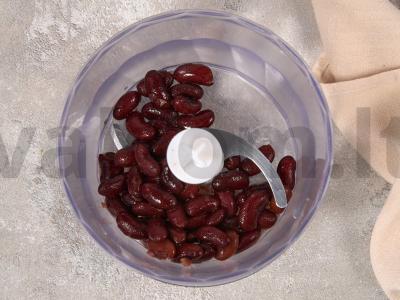 Pyragas su šprotų ir pupelių Žingsnis 3