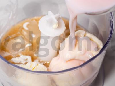 Kokteilis „Brandy Alexander“ Žingsnis 2