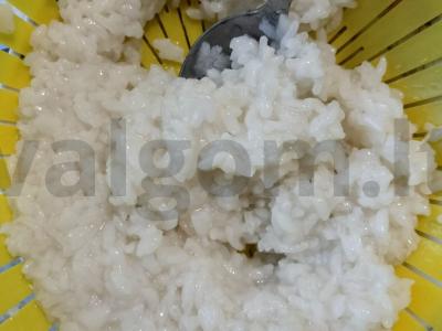 Saldus ryžių košė su džiovintais slyvomis ir razinomis Žingsnis 4