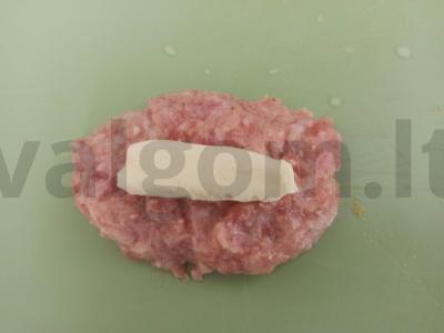 Sultingi kotletai su kiauliena ir sviestu Žingsnis 2