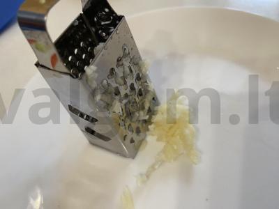 Puikus kopūstų salotas su servelatu Žingsnis 4