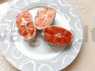 Žuvis grietinėlėje su špinatais Žingsnis 1