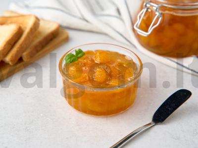 Abrikosų džemas pagrindine nuotrauka