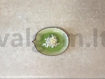 Greitai marinuoti agurkai Žingsnis 2