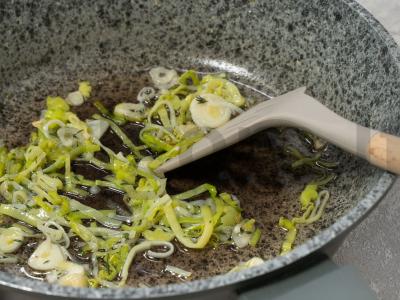 Celerio ir poro apkepas Žingsnis 4