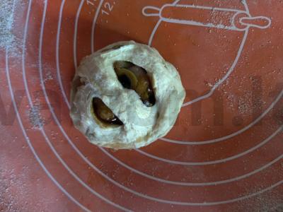 Mini pyragas su menkės ikrais ir alyvuogėmis Žingsnis 5