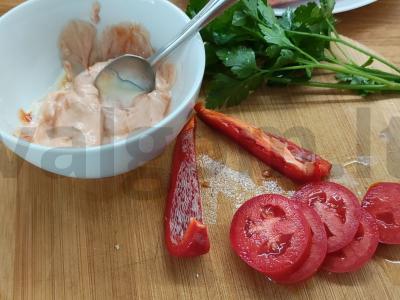 Aštrus dešrainis su dešrele ir dižono garstyčiomis Žingsnis 4