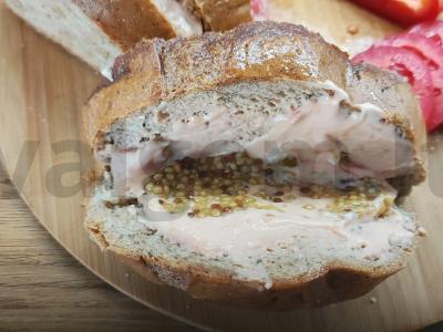 Aštrus dešrainis su dešrele ir dižono garstyčiomis Žingsnis 5