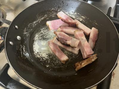 Užkandis prie stiprių gėrimų „Keptas sūrus lašinys“ Žingsnis 6