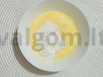 Sotūs blynai su šokoladiniu kremu ir kriauše Žingsnis 2