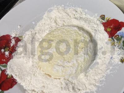 Klasikiniai varškėčiai su manų kruopomis Žingsnis 3