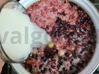 Šalčio kompotas iš uogų ir aviečių su citrinos rūgštimi Žingsnis 3