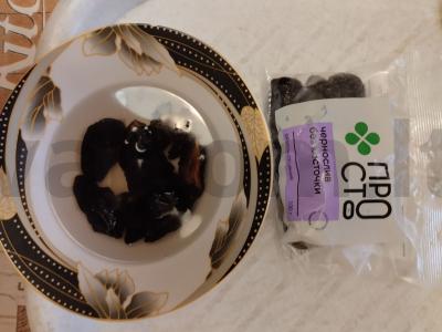 Desertas su džiovintais abrikosais, riešutais ir nektarinu Žingsnis 2