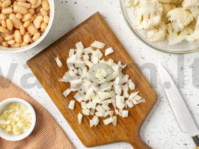 Pupelių ir žiedinio kopūsto tyrės sriuba Žingsnis 1