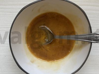 Tortilijų su dešra ir sūriu ritinėliai kiaušinių užpilde Žingsnis 6