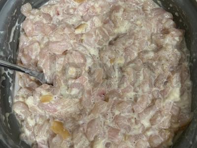 Smulkintos vištienos kotletai su prieskoniais Žingsnis 6