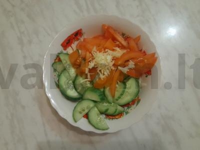 Šviežių kopūstų daržovių salotas Žingsnis 5