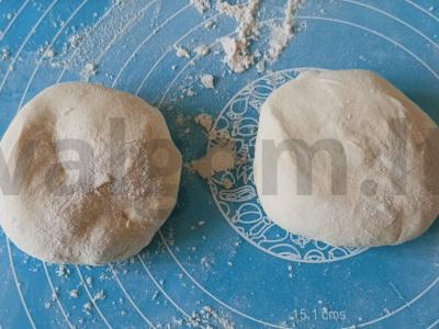 Sūrio paplotėlis su varške ir pomidoru Žingsnis 2