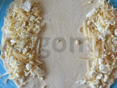 Sūrio paplotėlis su varške ir pomidoru Žingsnis 3