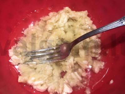 Bananų blynai per 20 minučių Žingsnis 1