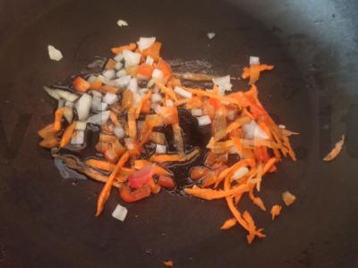 Keptuvė su marinuotais pomidorais Žingsnis 1