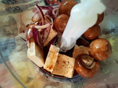 Rulėliai su tofu, karališkais grybais ir žirneliais Žingsnis 2