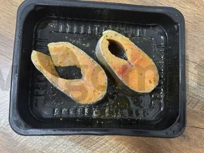 Lašišos steikas su grietinėlės ir ikrų padažu Žingsnis 2