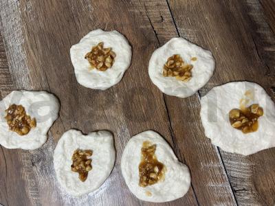 Kepti pyragėliai su bananais ir karamele Žingsnis 5